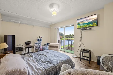 3024 30th Lane Greenacres FL 33463