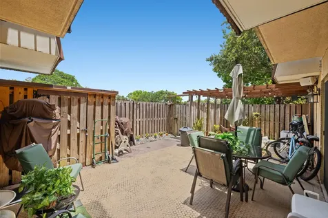 3024 30th Lane Greenacres FL 33463