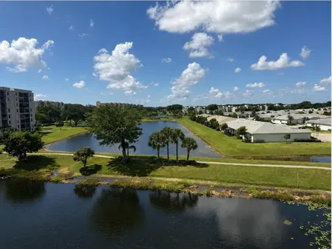 6866 Huntington Lane Delray Beach FL 33446