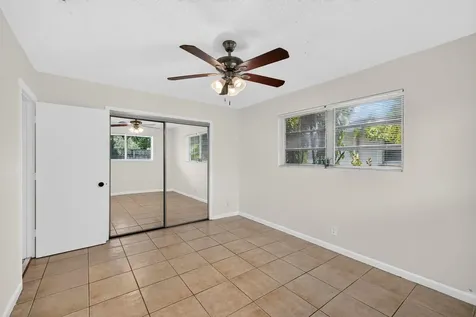 2500 SW 18th Terrace Fort Lauderdale FL 33315