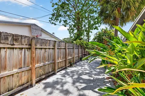 2500 SW 18th Terrace Fort Lauderdale FL 33315