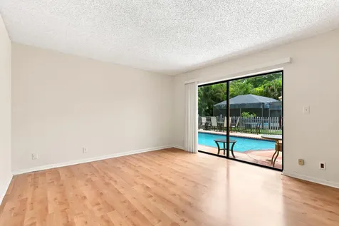 19652 Back Nine Boca Raton FL 33498