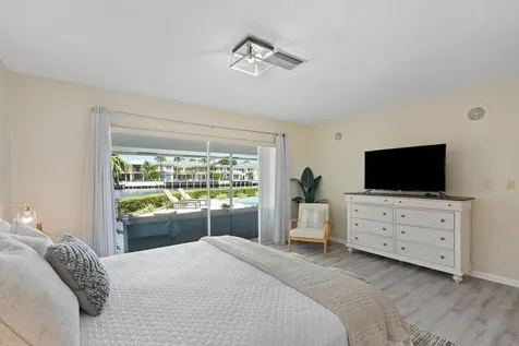 2767 Spanish River Road Boca Raton FL 33432