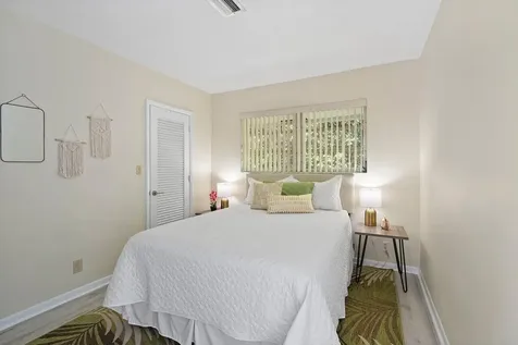 2767 Spanish River Road Boca Raton FL 33432