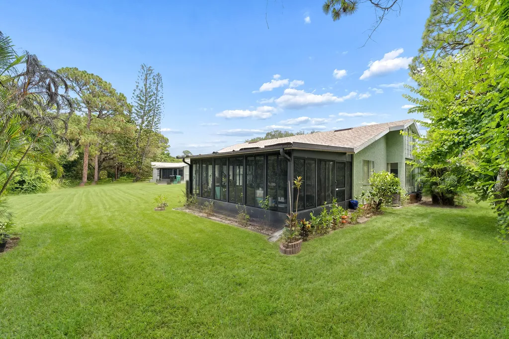 1382 SE Rivergreen Circle Port St Lucie FL 34952