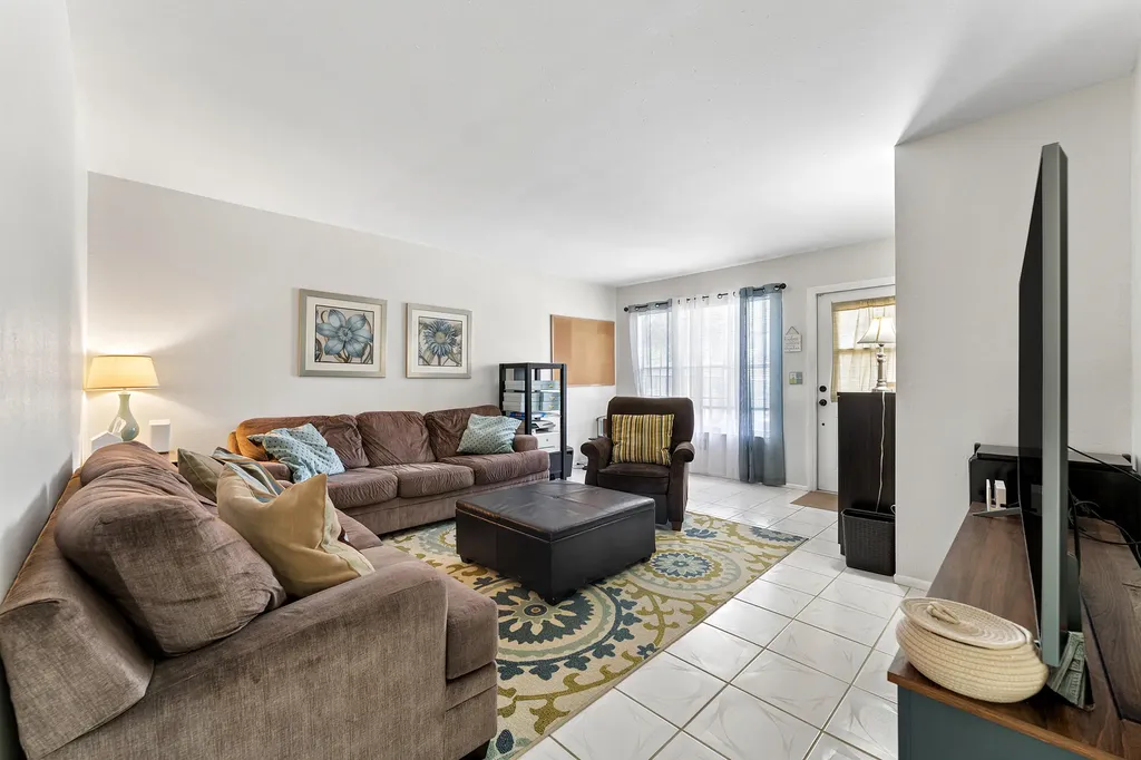 1382 SE Rivergreen Circle Port St Lucie FL 34952