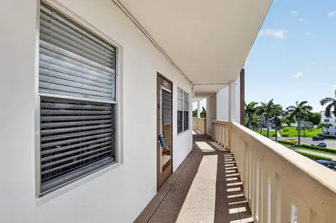 4025 Guildford Boca Raton FL 33434