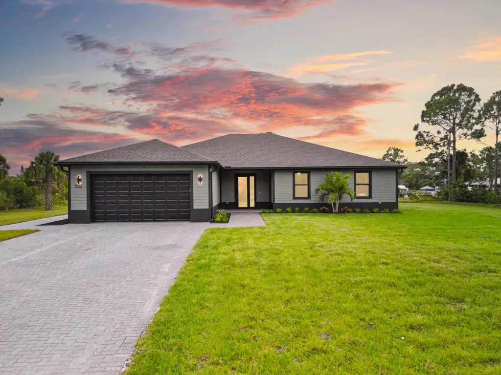 15587 79th Court N The Acreage FL 33470