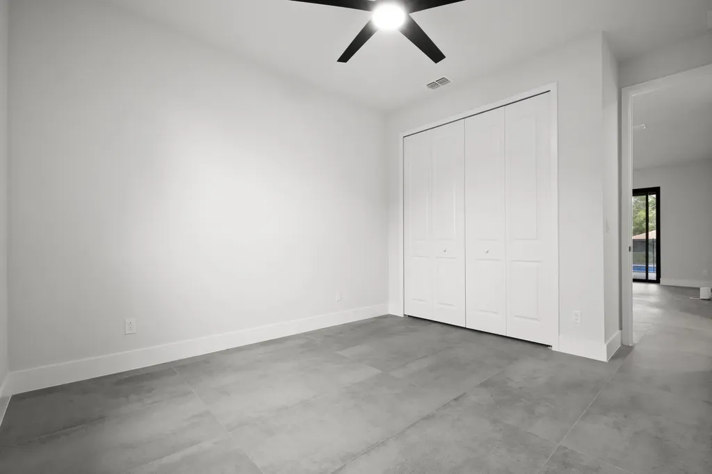 15587 79th Court N The Acreage FL 33470