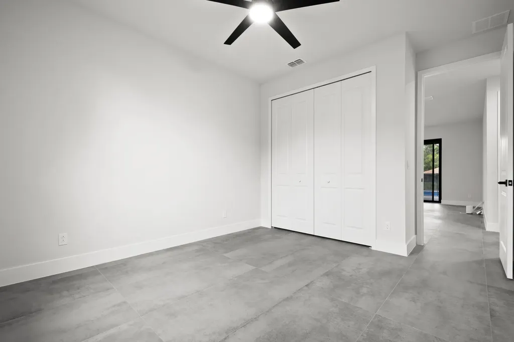 15587 79th Court N The Acreage FL 33470