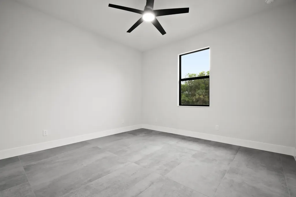 15587 79th Court N The Acreage FL 33470