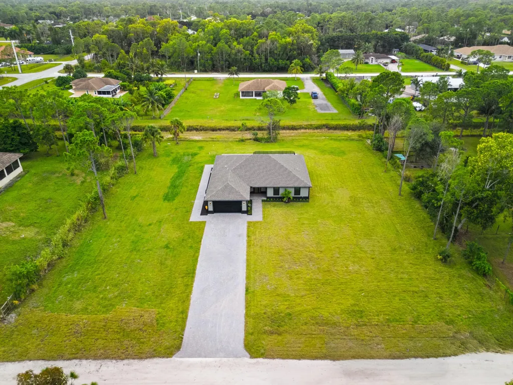 15587 79th Court N The Acreage FL 33470
