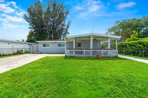 735 Hibiscus Drive Royal Palm Beach FL 33411