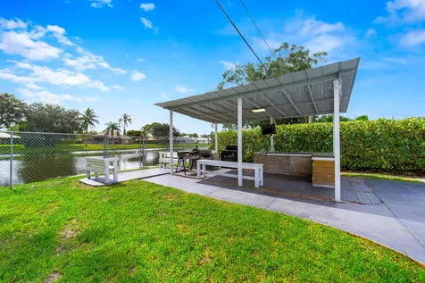 735 Hibiscus Drive Royal Palm Beach FL 33411