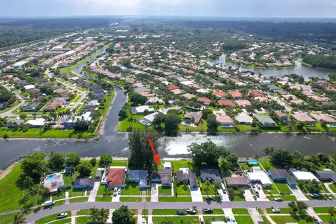 735 Hibiscus Drive Royal Palm Beach FL 33411