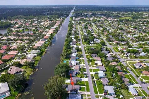 735 Hibiscus Drive Royal Palm Beach FL 33411