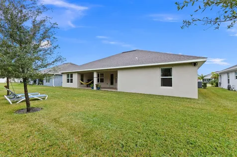8324 Amalfi Circle Fort Pierce FL 34951