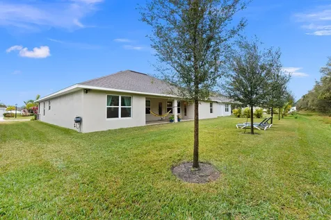 8324 Amalfi Circle Fort Pierce FL 34951