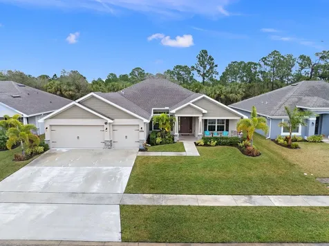 8324 Amalfi Circle Fort Pierce FL 34951