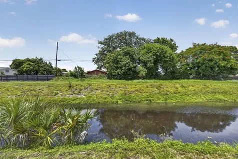 2521 Emory Drive W West Palm Beach FL 33415