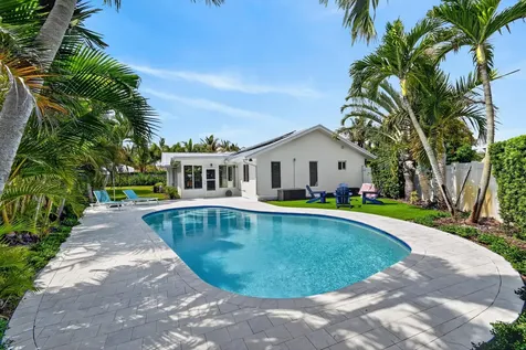 46 Dogwood Ridge Tequesta FL 33469