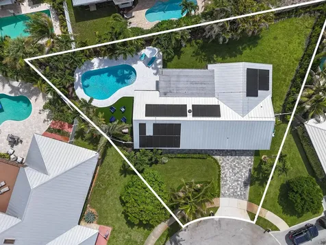 46 Dogwood Ridge Tequesta FL 33469