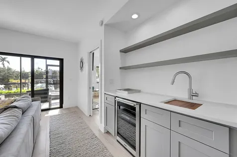 210 Captains Walk Delray Beach FL 33483