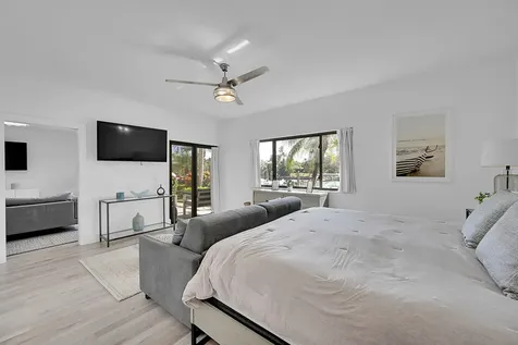 210 Captains Walk Delray Beach FL 33483
