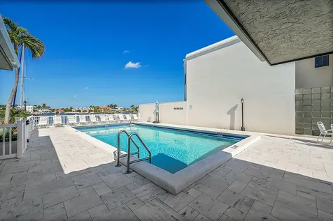 210 Captains Walk Delray Beach FL 33483