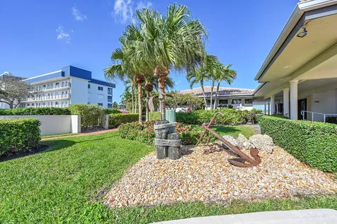 210 Captains Walk Delray Beach FL 33483