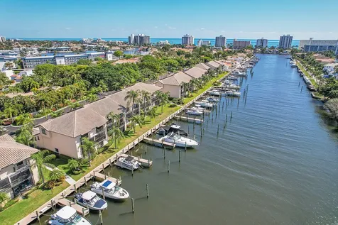 210 Captains Walk Delray Beach FL 33483