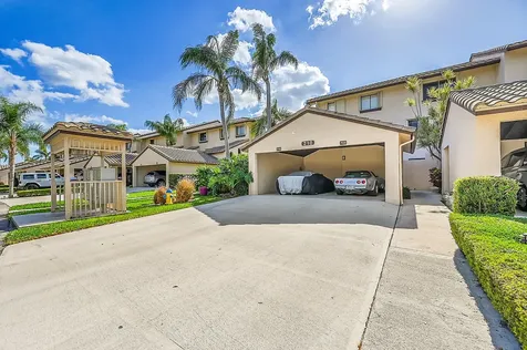 210 Captains Walk Delray Beach FL 33483