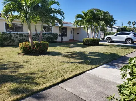 2460 NE 215th Street Miami FL 33180