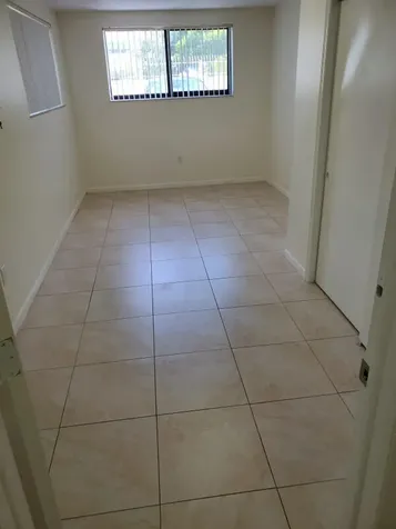 2460 NE 215th Street Miami FL 33180