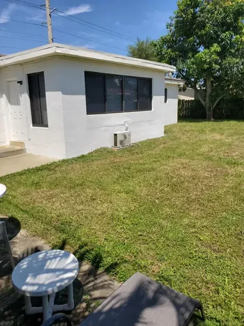 2460 NE 215th Street Miami FL 33180