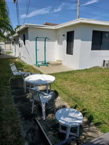 2460 NE 215th Street Miami FL 33180