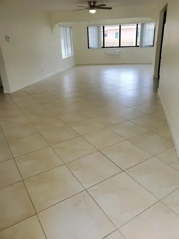 2460 NE 215th Street Miami FL 33180