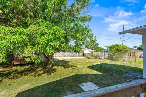 230 SW 6th Avenue Delray Beach FL 33444
