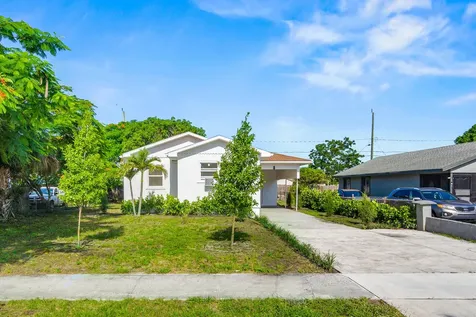 230 SW 6th Avenue Delray Beach FL 33444