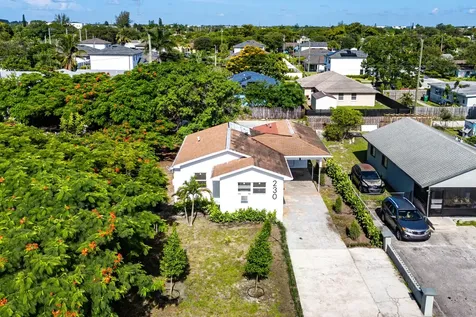 230 SW 6th Avenue Delray Beach FL 33444