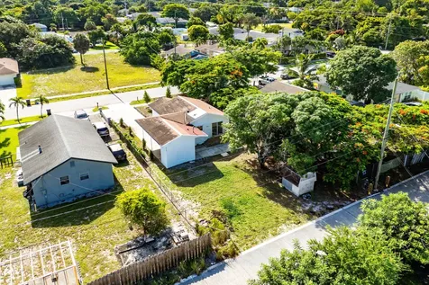 230 SW 6th Avenue Delray Beach FL 33444