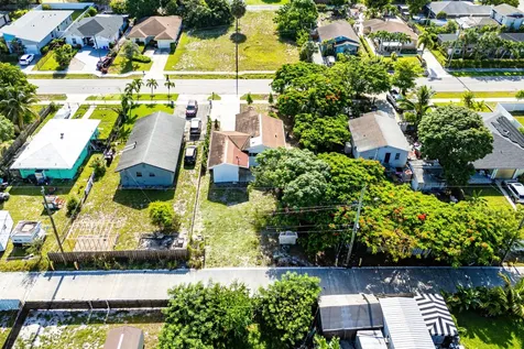 230 SW 6th Avenue Delray Beach FL 33444