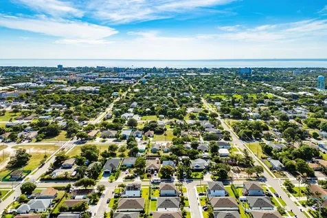 230 SW 6th Avenue Delray Beach FL 33444