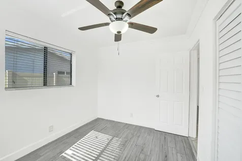 4360 NE 13th Avenue Oakland Park FL 33334