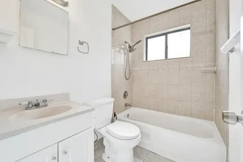 4360 NE 13th Avenue Oakland Park FL 33334