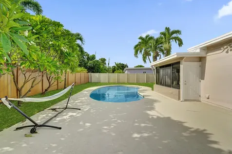 4360 NE 13th Avenue Oakland Park FL 33334