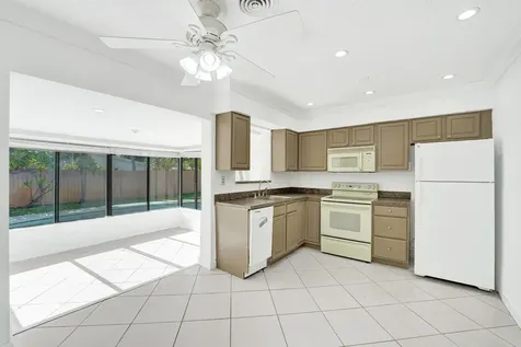 4360 NE 13th Avenue Oakland Park FL 33334
