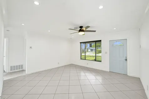 4360 NE 13th Avenue Oakland Park FL 33334