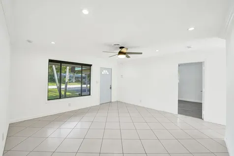 4360 NE 13th Avenue Oakland Park FL 33334