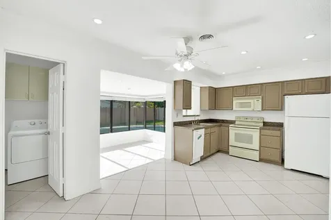 4360 NE 13th Avenue Oakland Park FL 33334